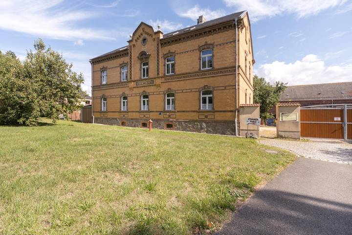 Ganze Wohnung, Apartment „Zweibettzimmer am See“ mit gemeinsamer Terrasse, Garten und Wlan in Schkeuditz, Nordsachsen