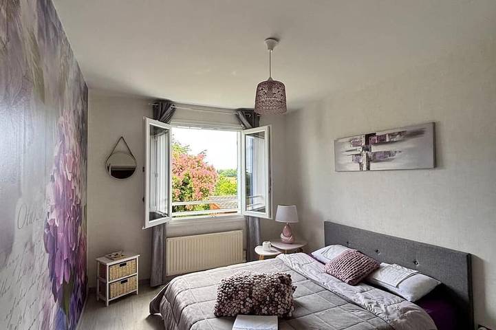 Location de vacances pour 10 personnes, avec jardin dans Saint-Étienne-en-Bresse - 2