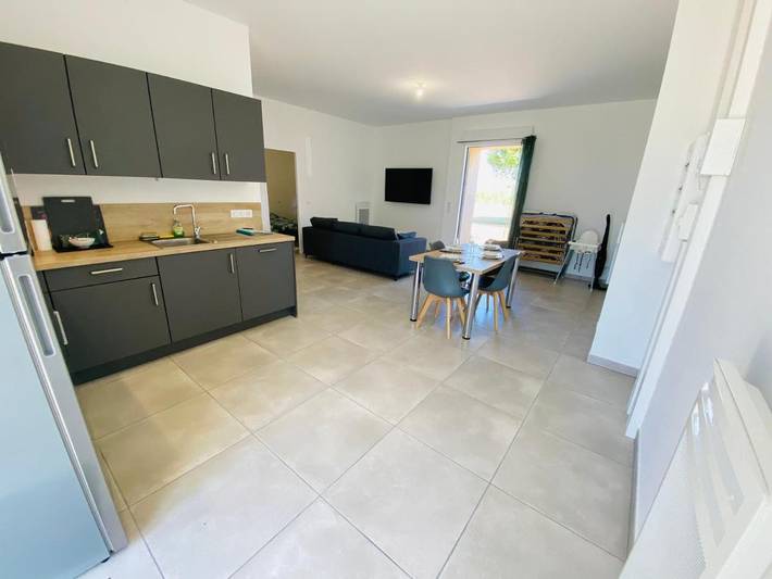 Location de vacances pour 5 personnes, avec jardin ainsi que vue et terrasse à Saint-Martin-Lacaussade - 4