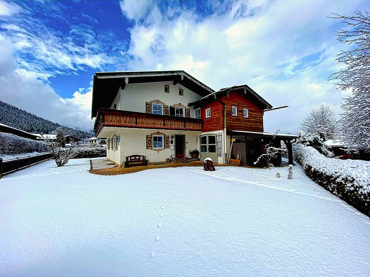 Ferienhaus Bergvagabund - Ferienhaus Bergvagabund für bis zu 12 Personen, 5 seperate Schlafzimmer, Garten, Balkon, 165 qm in Schönau am Königssee, Berchtesgadener Alpen