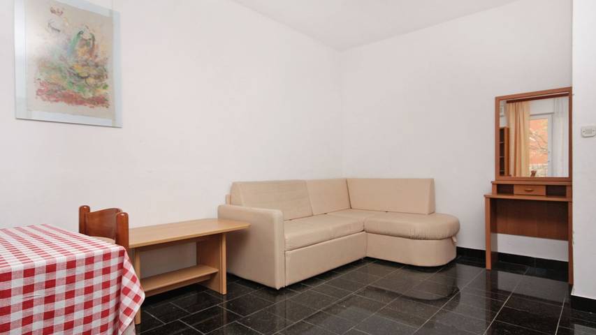 Ferienwohnung für 6 Personen, mit Terrasse in Razanac - 3