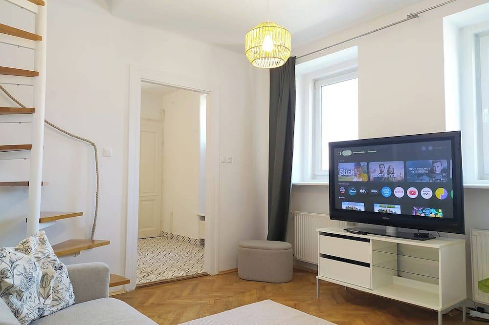 Entire apartment, Duplex 2-bedroom apartment in enchanting Keszthely with Ac, Wifi and balcony in Keszthely, Keszthely region