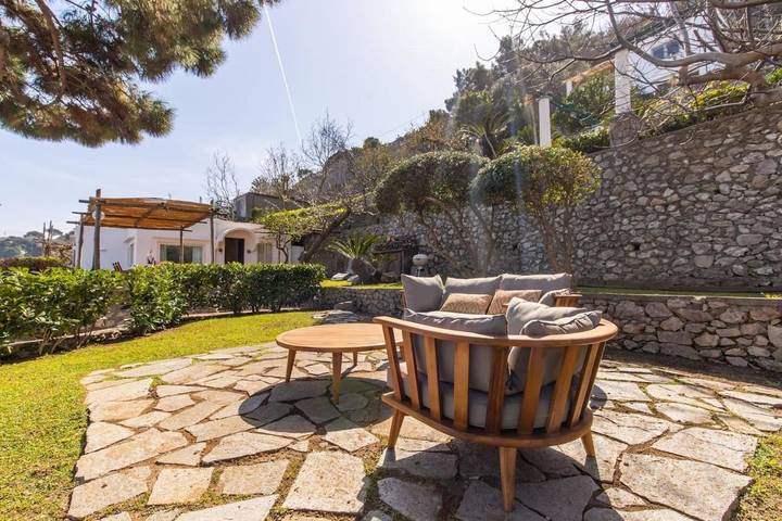 Villa pour 6 personnes, avec vue et jardin, animaux acceptés à Capri - 3
