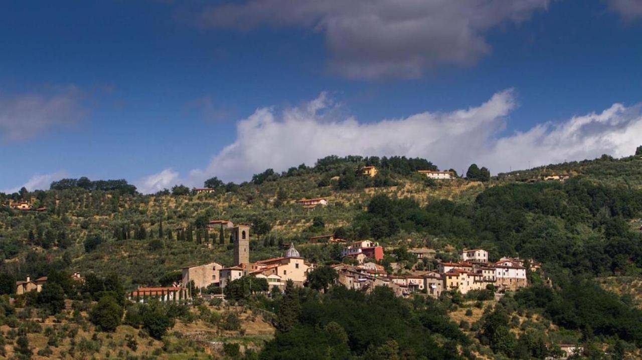 Villa with Private Pool in Massa e Cozzile, Pistoia Provinz
