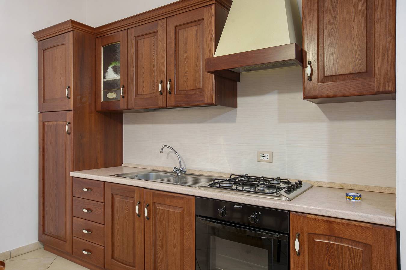 Ganze Wohnung, Apartment 'Giallo' mit Terrasse, Wlan und Klimaanlage in San Vito Lo Capo, Trapani Provinz