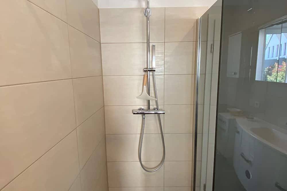 Ganze Wohnung, Freundliche ebenerdige Ferienwohnung \"an den Salinen\" 01525 4203545 in Bad Rothenfelde, Osnabrücker Land
