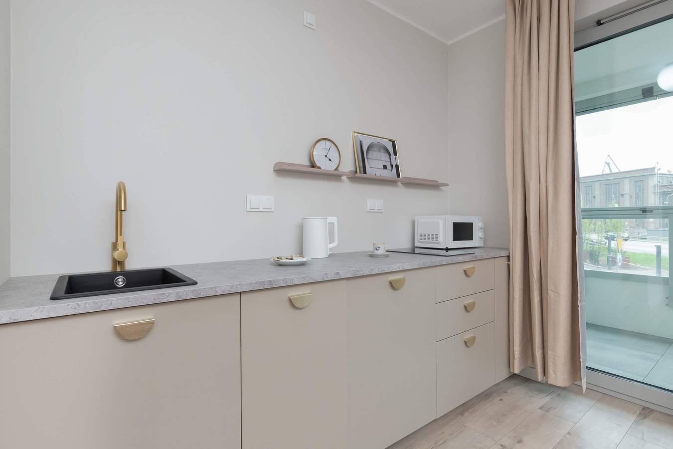 Cały apartament wypoczynkowy, Comfortable Studio | Balcony and Roof Terrace in Gdańsk, Zatoka Gdańska
