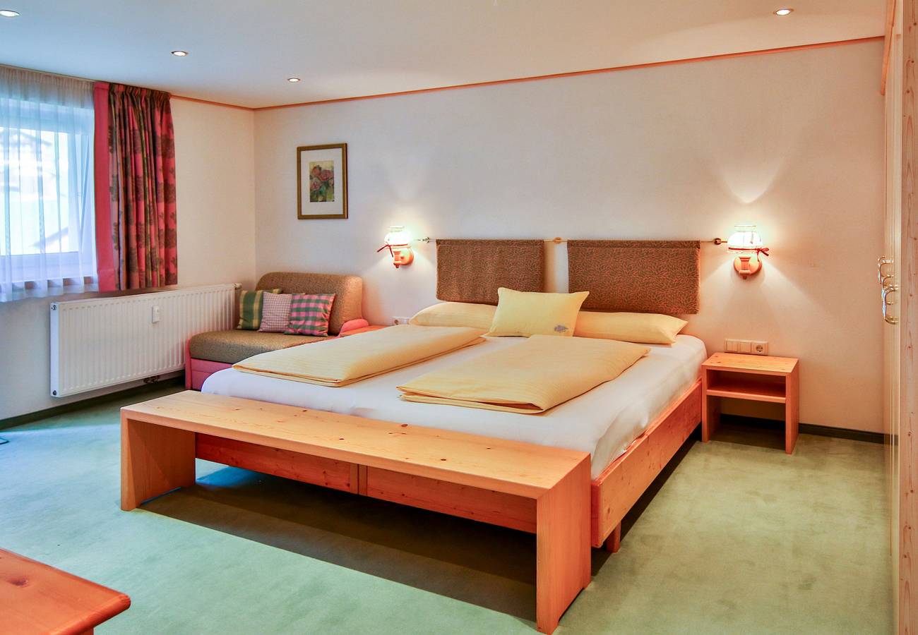 Ganze Wohnung, Ferienwohnung für 6 Personen mit Garten in Sankt Gallenkirch, Golm im Montafon