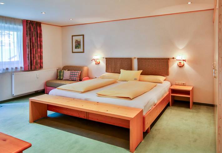 Ferienwohnung für 6 Personen, mit Sauna und Garten in Gargellen - 2