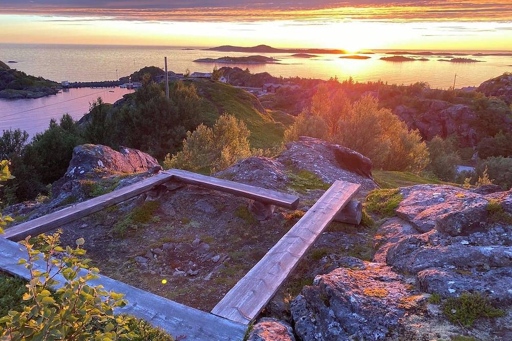 Senja Aurora & Midnight Sun Lodge in Senja, Berg (Norwegen)