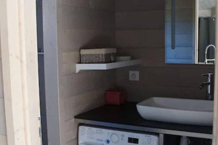 Wooden house with private pool, Route de Palombaggia, 500 metres from the sea in Porto-Vecchio, Arrondissement de Sartène