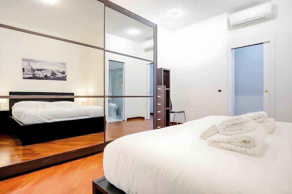 Elegantis.it San Giovanni Suite Apartment in Roma, Provincia di Roma