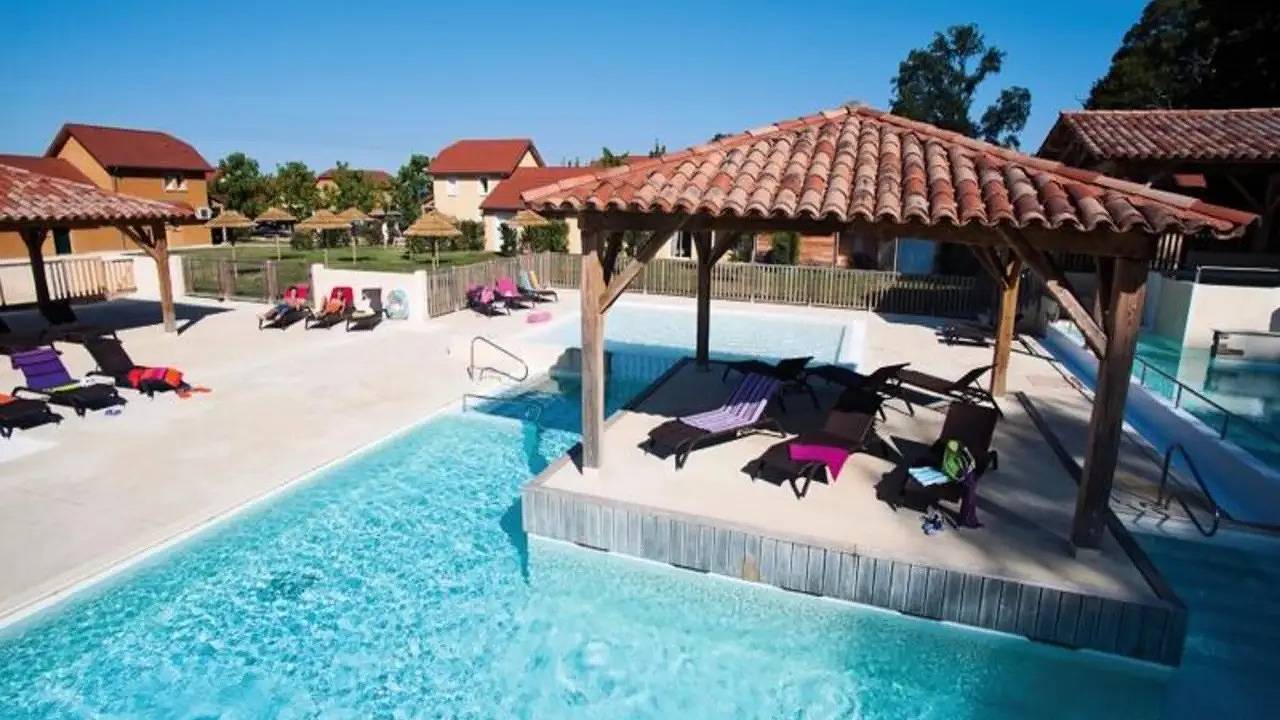 Appartement de vacances entier, Ferienwohnung für 4 Personen (40 m²) in Alvignac in Alvignac, Parc Naturel Régional des Causses du Quercy