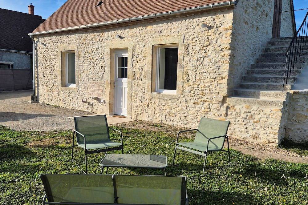 La P'tite Pierre in Ineuil, Saint-Amand-Montrond