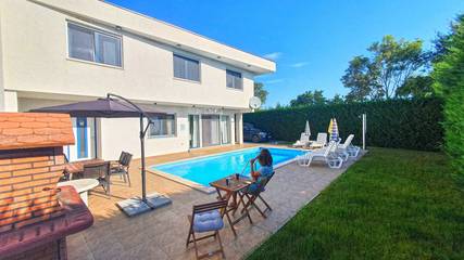 Villa for 8 People in Rovinjsko Selo, Rovinj, Photo 1