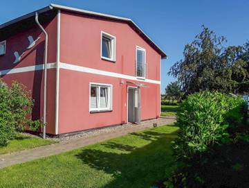 Ferienwohnung für 3 Personen, mit Garten und Terrasse, kinderfreundlich in Marlow