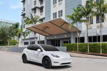 Hôtel pour 3 personnes, avec terrasse et piscine, animaux acceptés à Miami