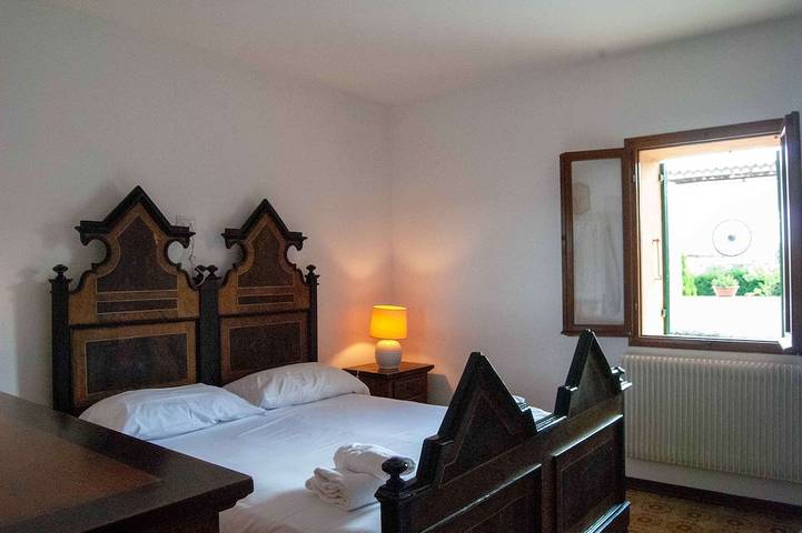 Villa Gio' great pool,between Venice, Dolomites and Prosecco Hills, 12/14 people in Cappella Maggiore, Provincia di Treviso