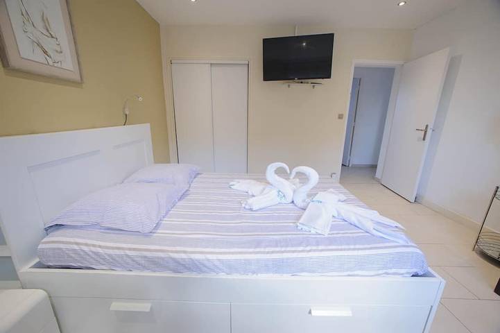 Location de vacances pour 12 personnes, avec jardin à Prigonrieux - 2