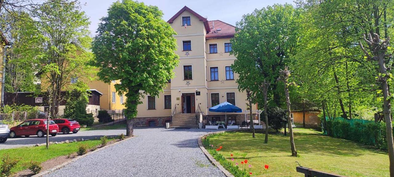 Willa Pod Gwiazdami & Spa in Kudowa-Zdrój, Sudety (Polska)