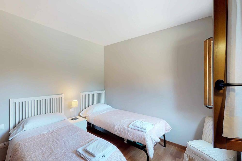 Entire apartment, Cantero 31 - tucasaenlospirineos in Escarrilla, Sallent de Gállego