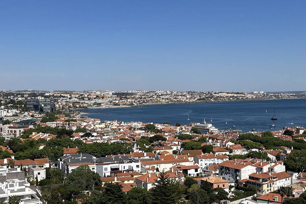 Appartamento intero, Appartamento Attico con terrazza 360 che offre una vista favolosa sulla costa di Cascais. in Cascais e Estoril, Costa de Lisboa