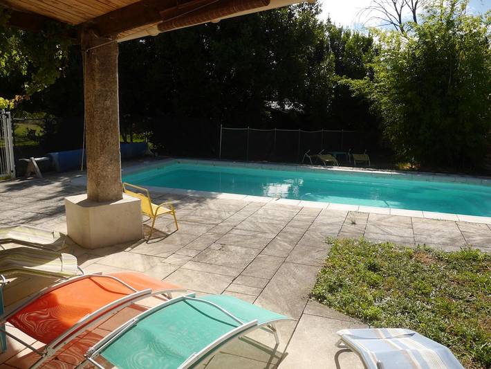 Gîte pour 6 personnes, avec terrasse ainsi que piscine et jardin à Montségur-sur-Lauzon - 2