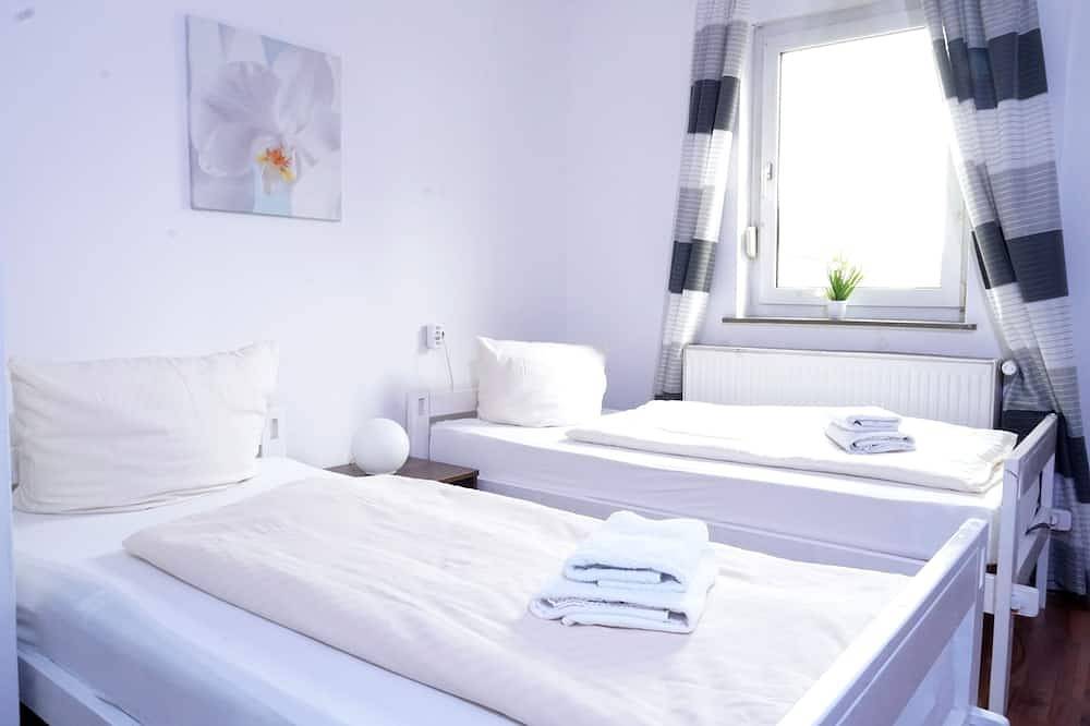 Ganze Wohnung, P1 - Großes Apartment vor den Toren Kassels in Fuldatal, Hessisches Bergland