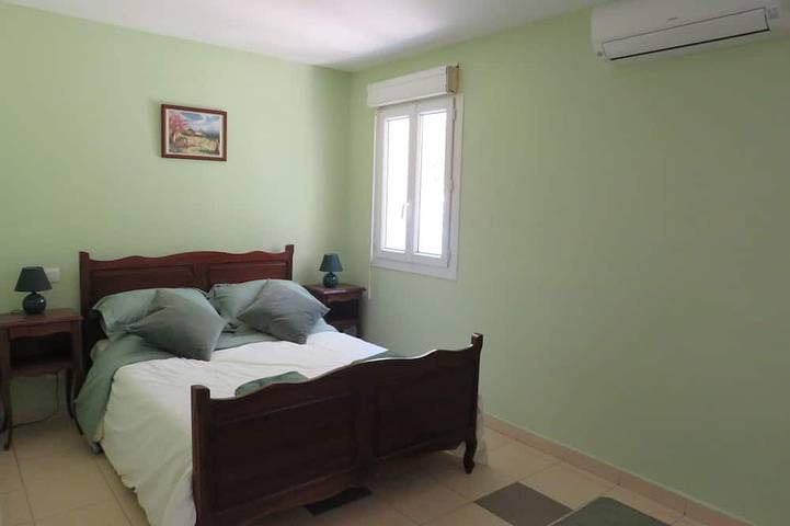 Gîte pour 9 personnes, avec jardin à Villesèque-des-Corbières - 4