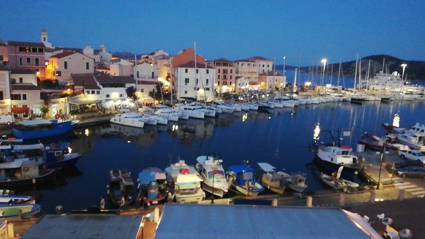 Gîte pour 3 personnes, avec balcon, animaux acceptés dans La Maddalena