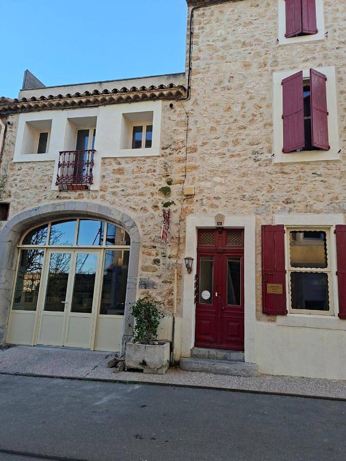 Chambre d’hôte pour 3 personnes, avec terrasse, animaux acceptés à Roquefort-des-Corbières