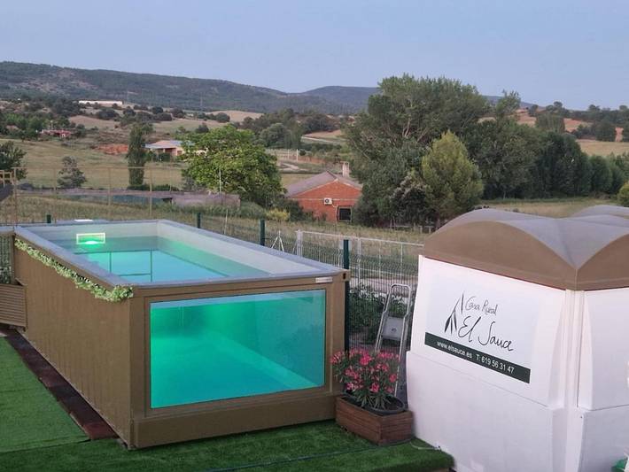 Casa rural para 6 personas, con jardín además de vistas y piscina, Se admiten mascotas en Nohales - 2