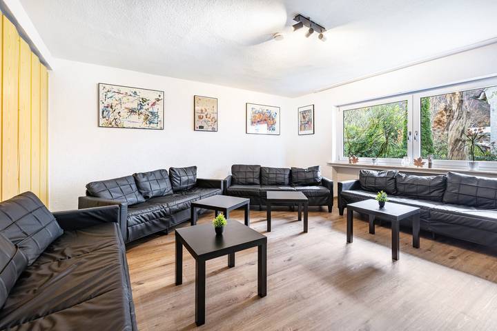 Ferienhaus für 18 Personen, mit Garten im Sauerland - 2