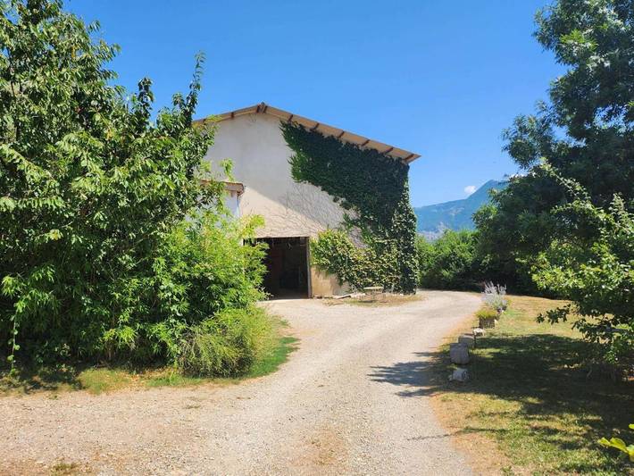 Location de vacances pour 3 personnes, avec vue et jardin à Aspres-sur-Buëch - 3