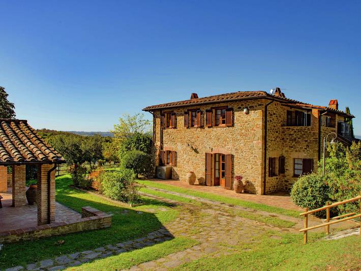 Agriturismo per 5 persone, con Terrazza e Giardino nonché Piscina a Città della Pieve