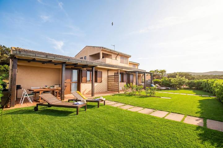 Location de vacances pour 6 personnes, avec terrasse et vue sur l’océan à Stintino - 2