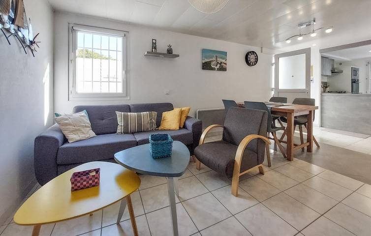 Location de vacances pour 5 personnes, avec terrasse et jardin, animaux acceptés à Rivedoux-Plage - 2