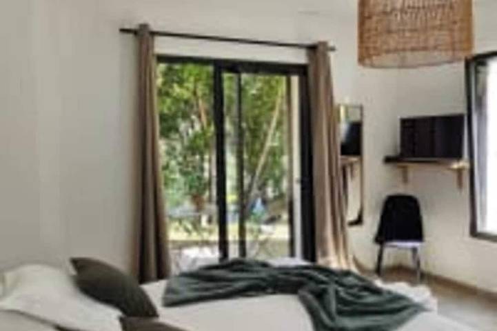 Gîte pour 2 personnes, avec jardin et piscine à Olmiccia