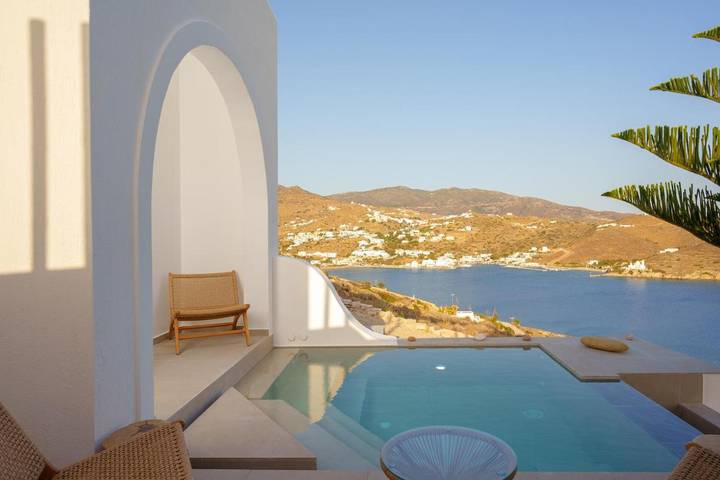 Villa for 5 people, with Balcony and Pool as well as View in Ios