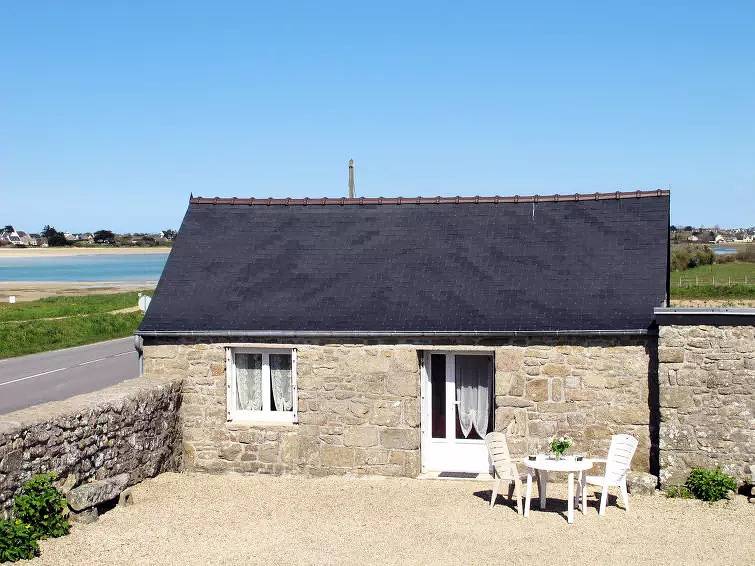 Maison 2 Personnes in Plounévez-Lochrist, Côte des Légendes
