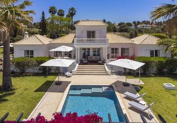 Villa für 6 Personen, mit Pool und Garten in Carvoeiro