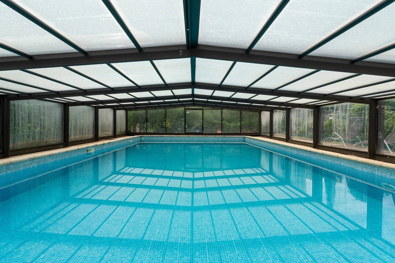 Villa 'Le Colombier - Cambalala' with Mountain View, Private Pool and Wi-Fi in Barbentane, Arles region