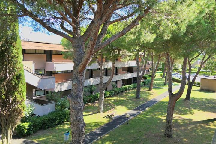 Ferienwohnung für 3 Personen, mit Terrasse und Pool in Marina di Bibbona