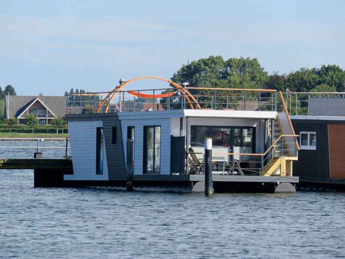 Hausboot für 5 Personen, mit Terrasse und Ausblick in Burg auf Fehmarn und Umgebung - 3