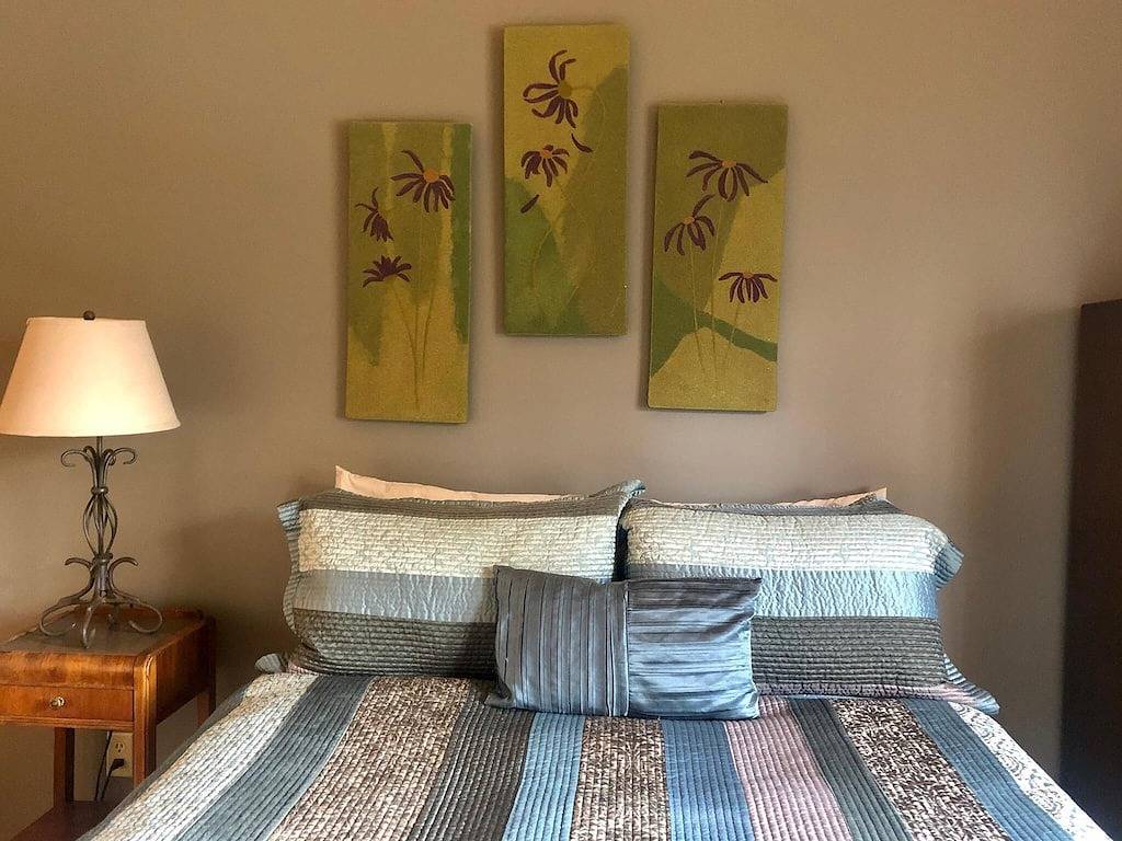 Cozy Log Cabin in Pristine Nature in Whitewater Ski Resort