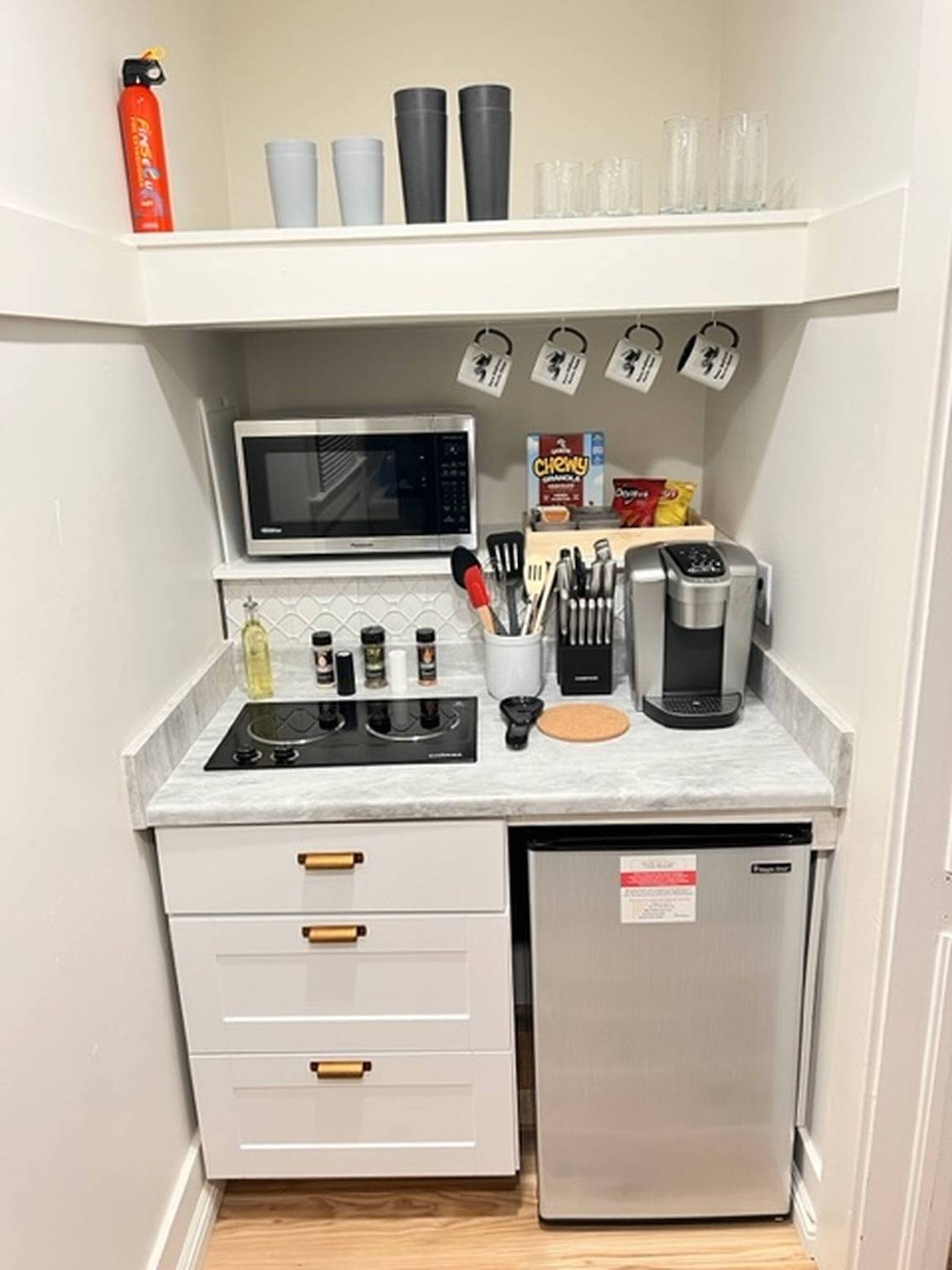 Monolocale intero, Serata cinematografica con schermo da 100 pollici, a piedi da bar e ristoranti in Reno, Nevada