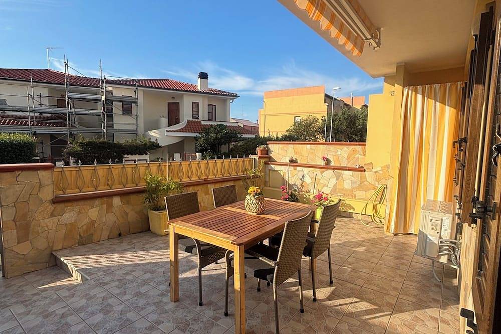 Villa near the sea with large veranda *Albachiara by the sea* in Porto Torres, Sassari Province