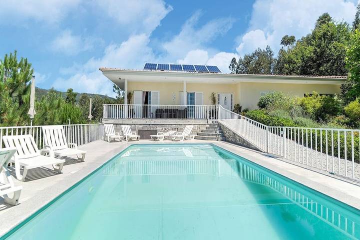 Ferienhaus für 2 Personen, mit Terrasse und Pool