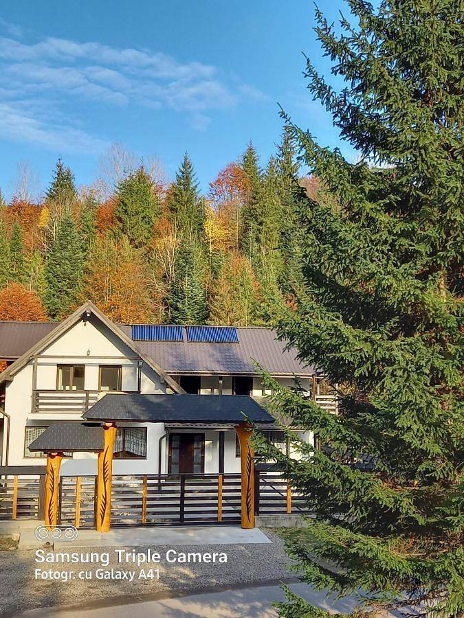 Maison de vacances pour 12 personnes, avec sauna et vue ainsi que jardin et piscine, animaux acceptés