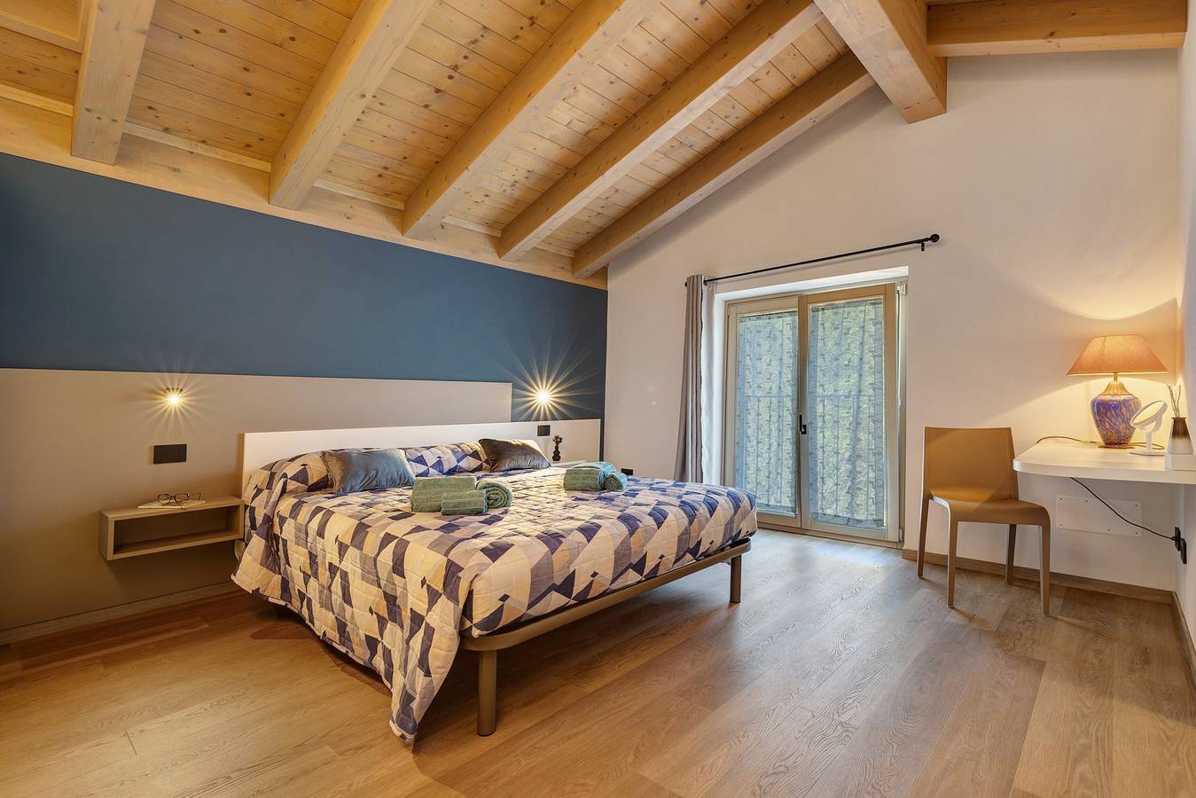 Ferienhaus 'Appartamento Indaco' mit Bergblick, privater Terrasse und Wi-Fi in Tremosine, Gardasee-Berge